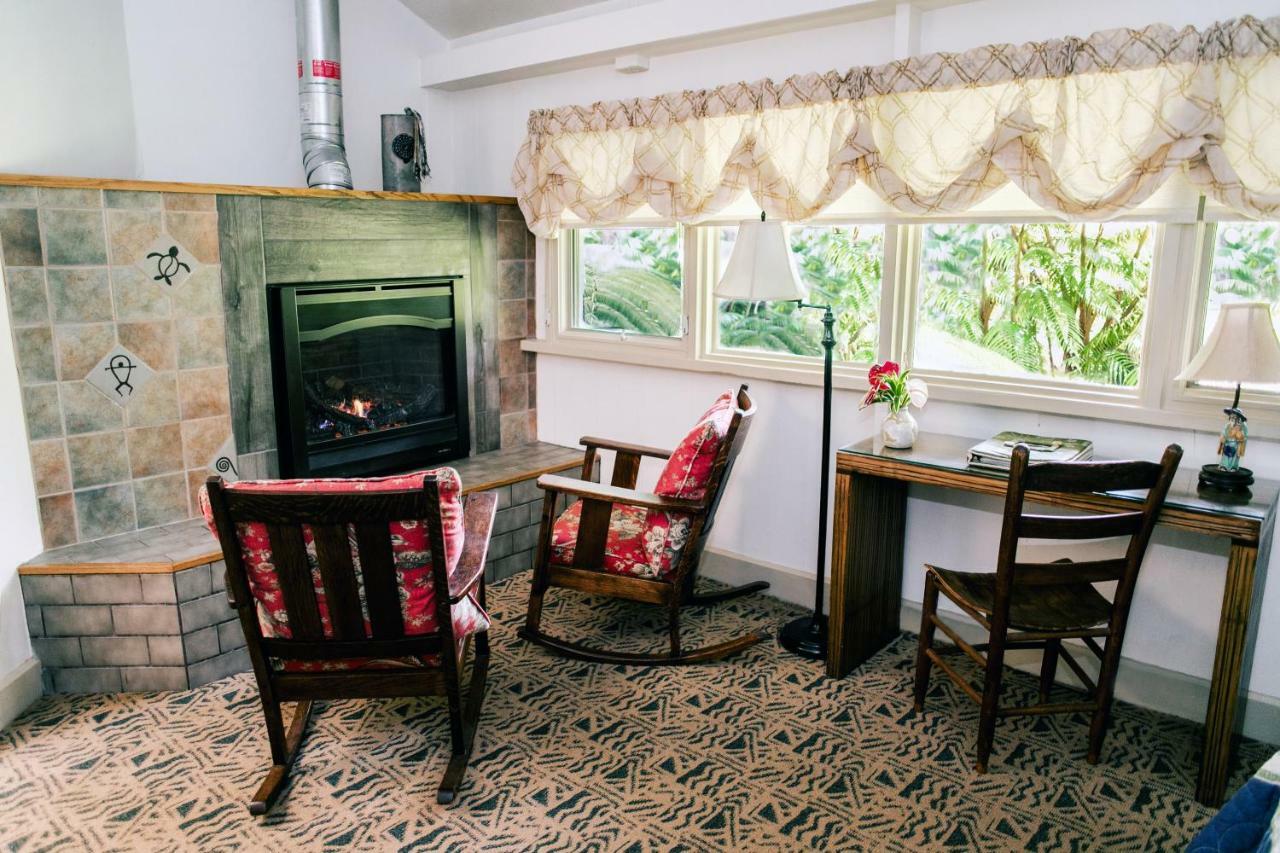 Kilauea Lodge And Restaurant Волкейно Екстериор снимка